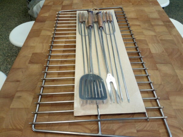 Grillrest varrastega